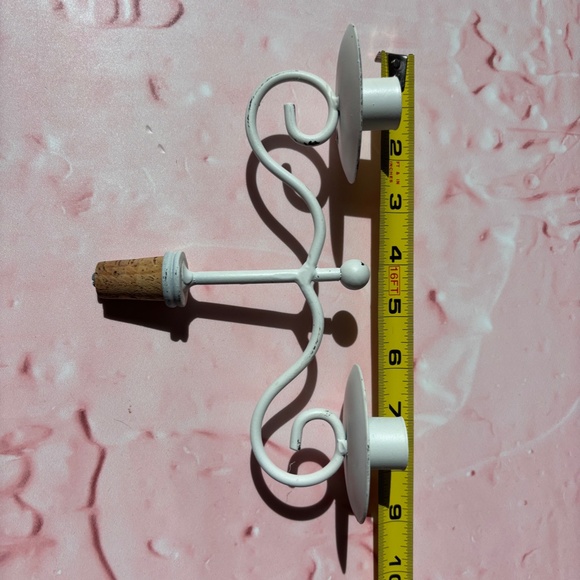 Metal bottle stopper candle holder - Picture 4 of 7